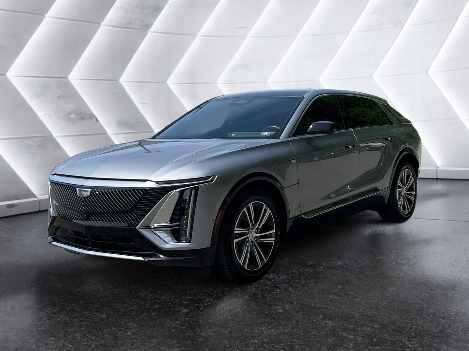 2024 Cadillac LYRIQ Luxury 1
