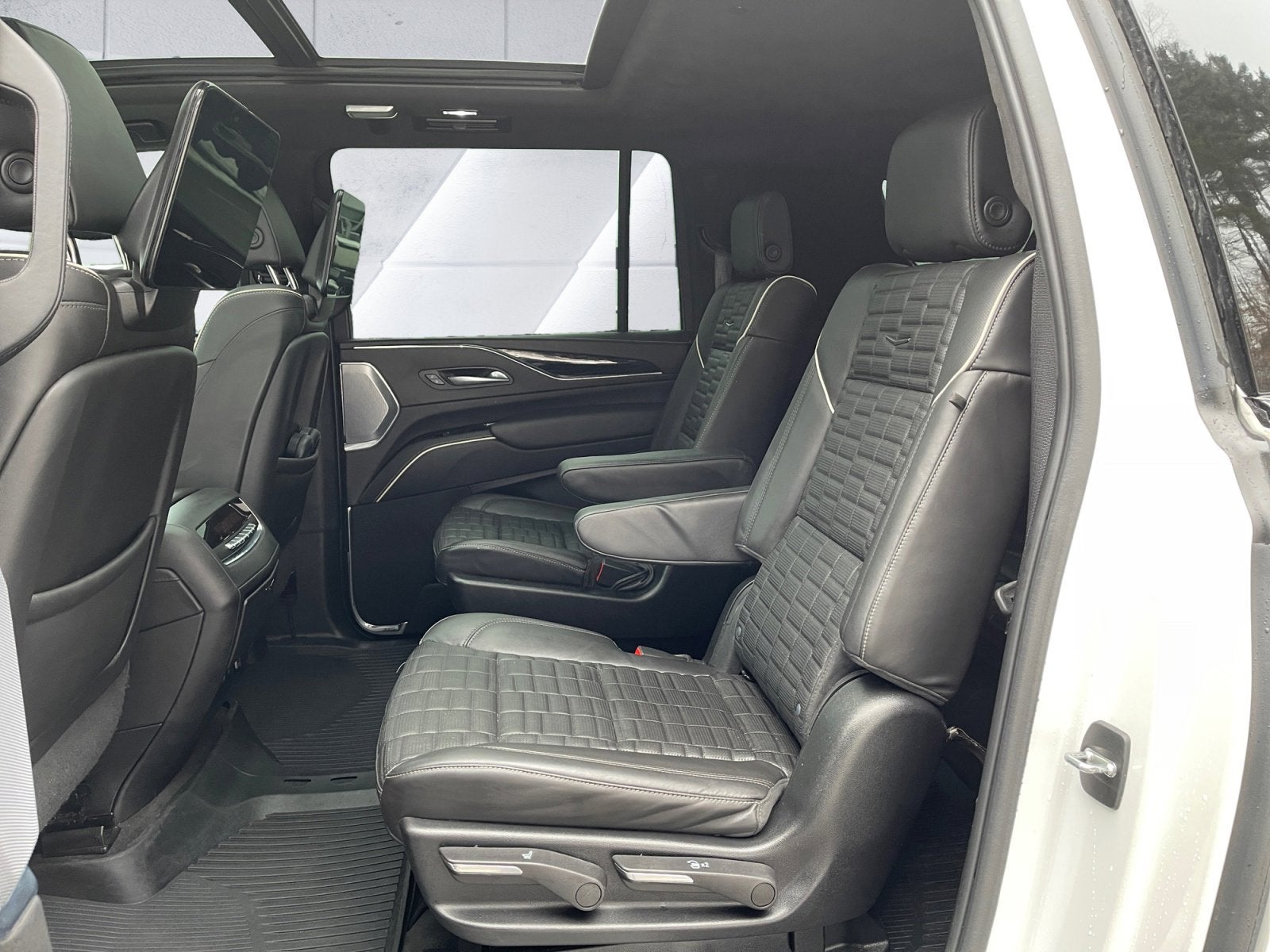 2024 Cadillac Escalade ESV V-Series