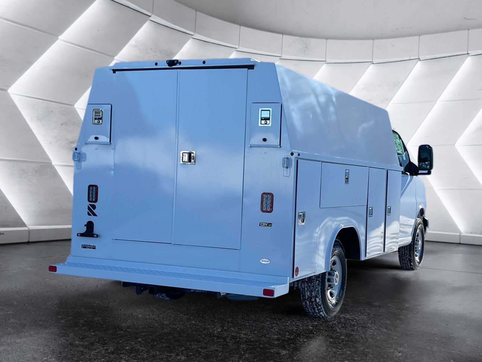 2026 GMC Savana Cutaway 3500 1WT Reading 11’ Aluminum KUV Body