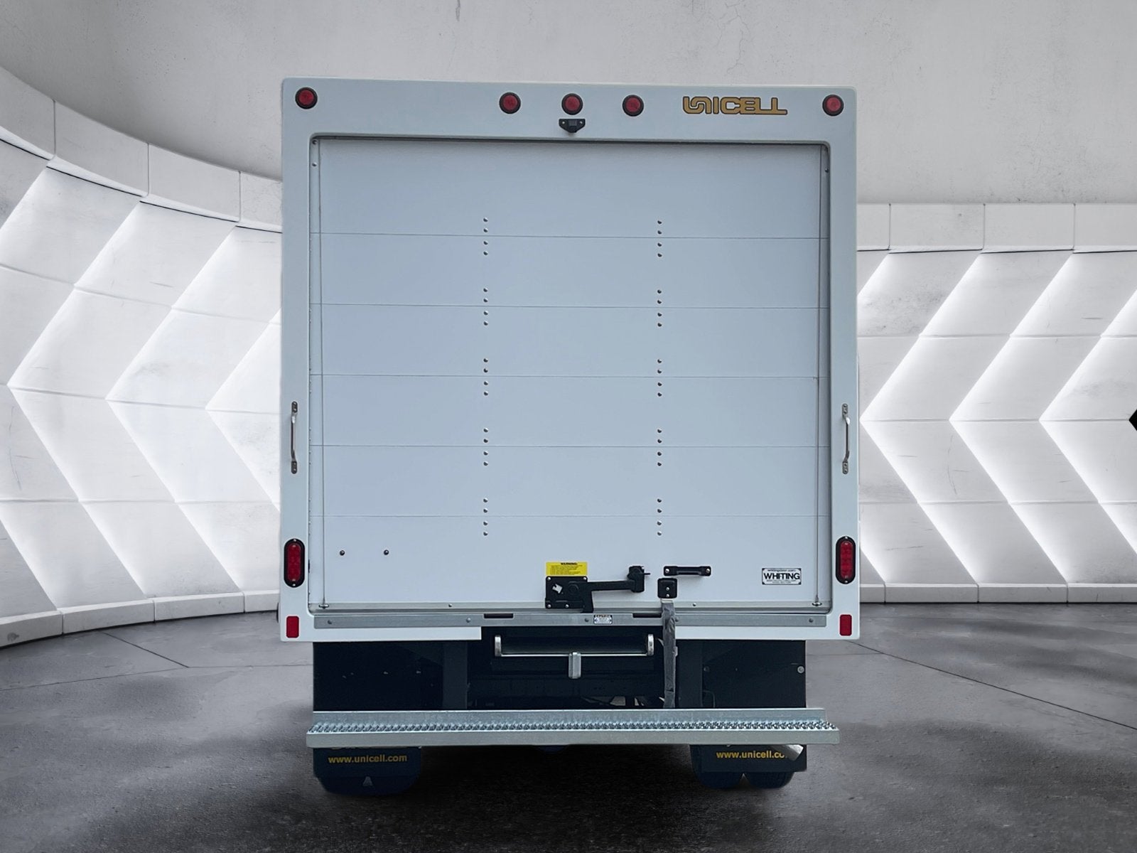 2026 GMC Savana Cutaway 3500 1WT Unicell 15 Ft Classic Cube