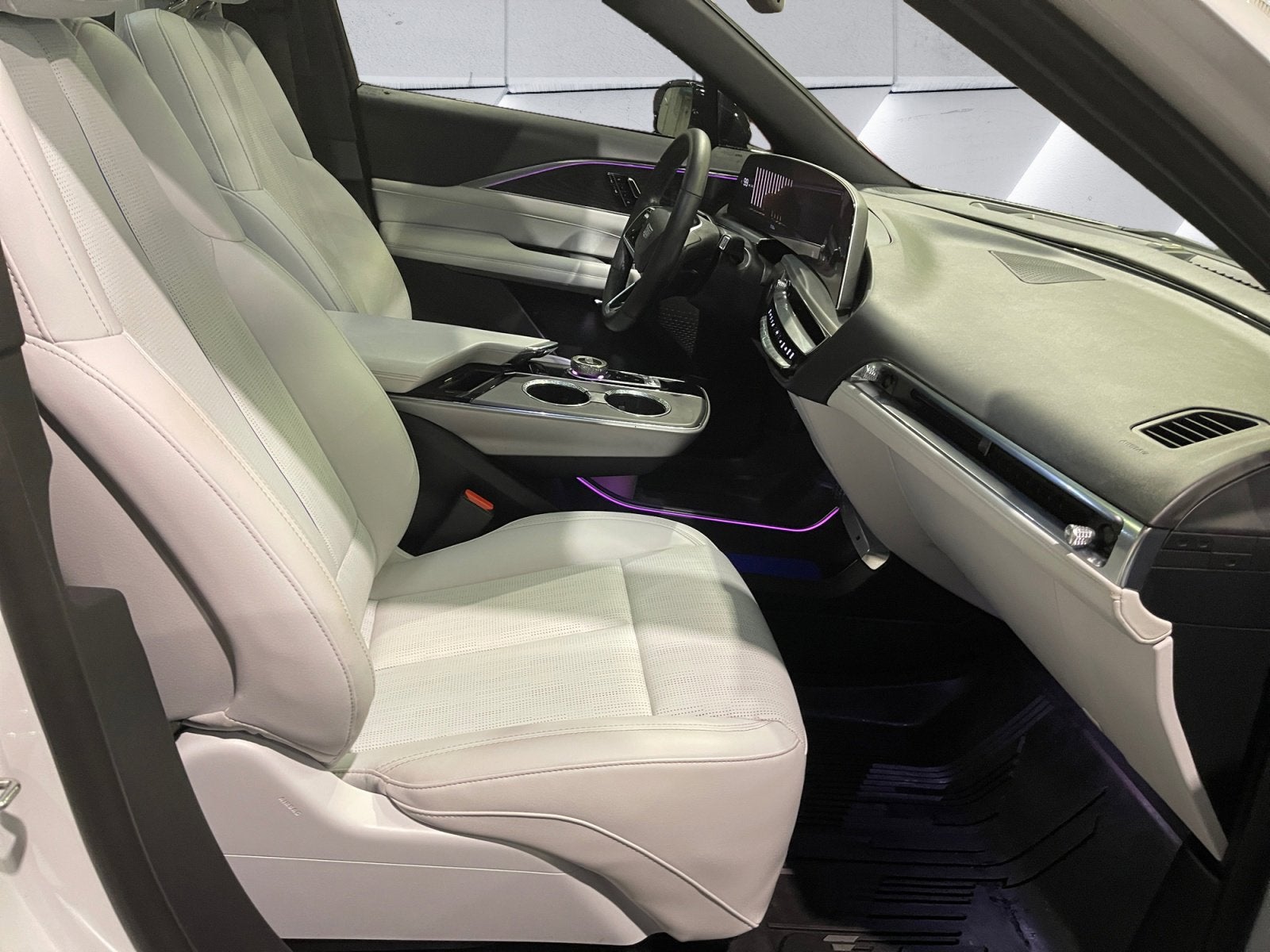 2024 Cadillac LYRIQ Sport 1