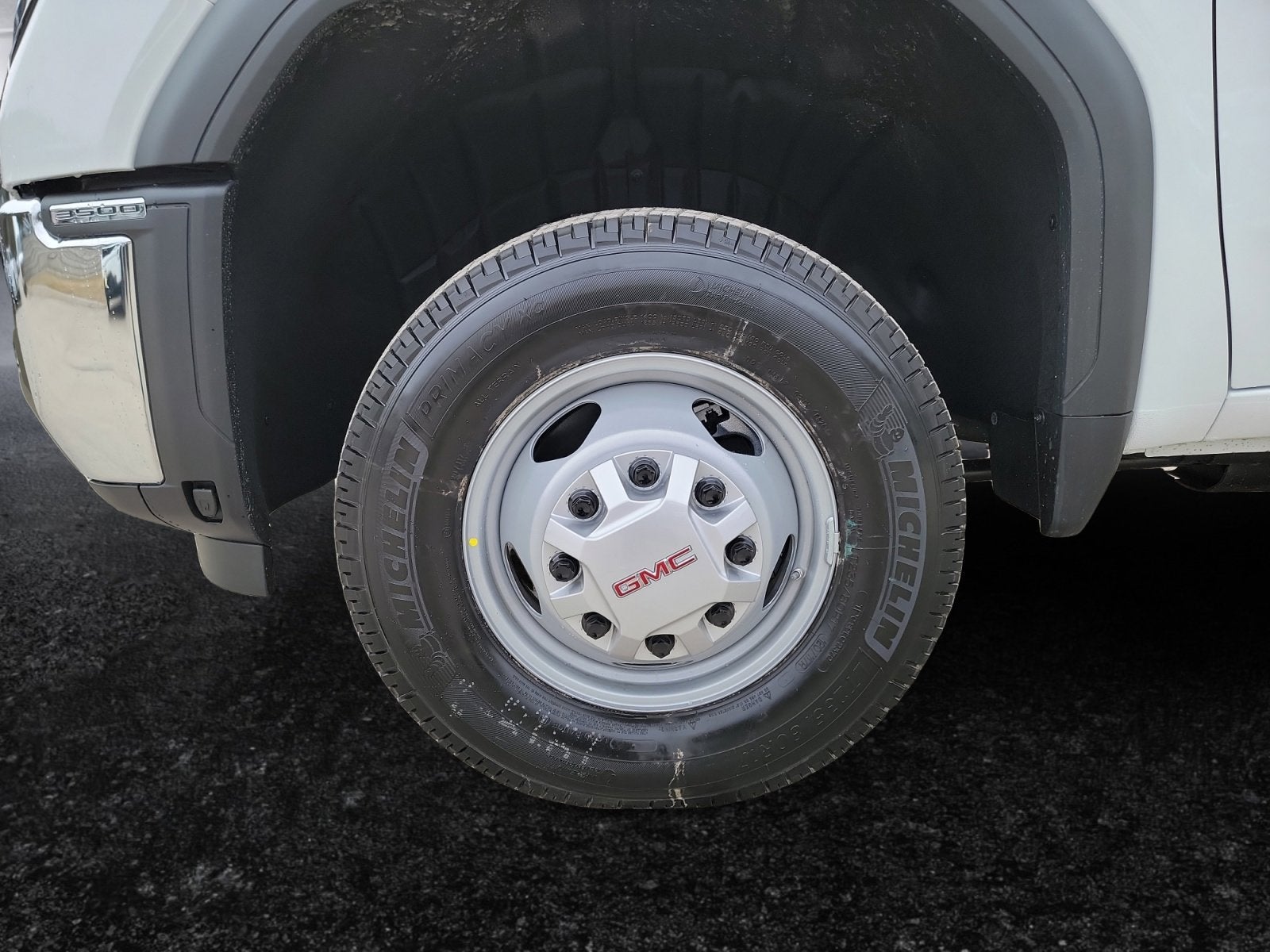 2026 GMC Sierra 3500 HD Chassis Cab Pro