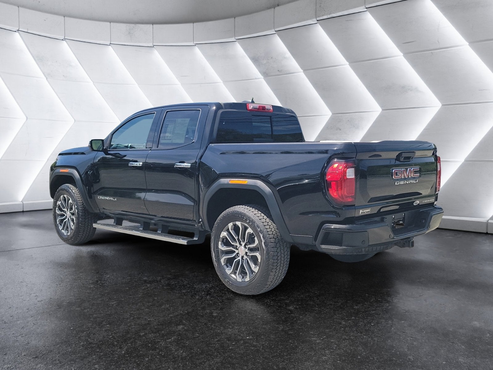 2023 GMC Canyon Denali