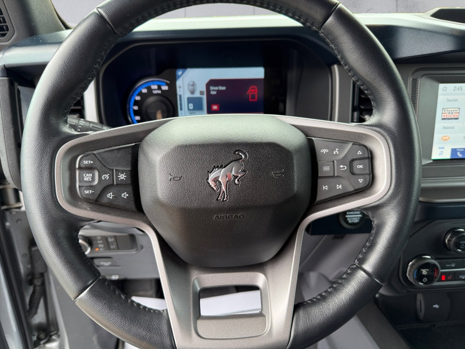 2023 Ford Bronco Base