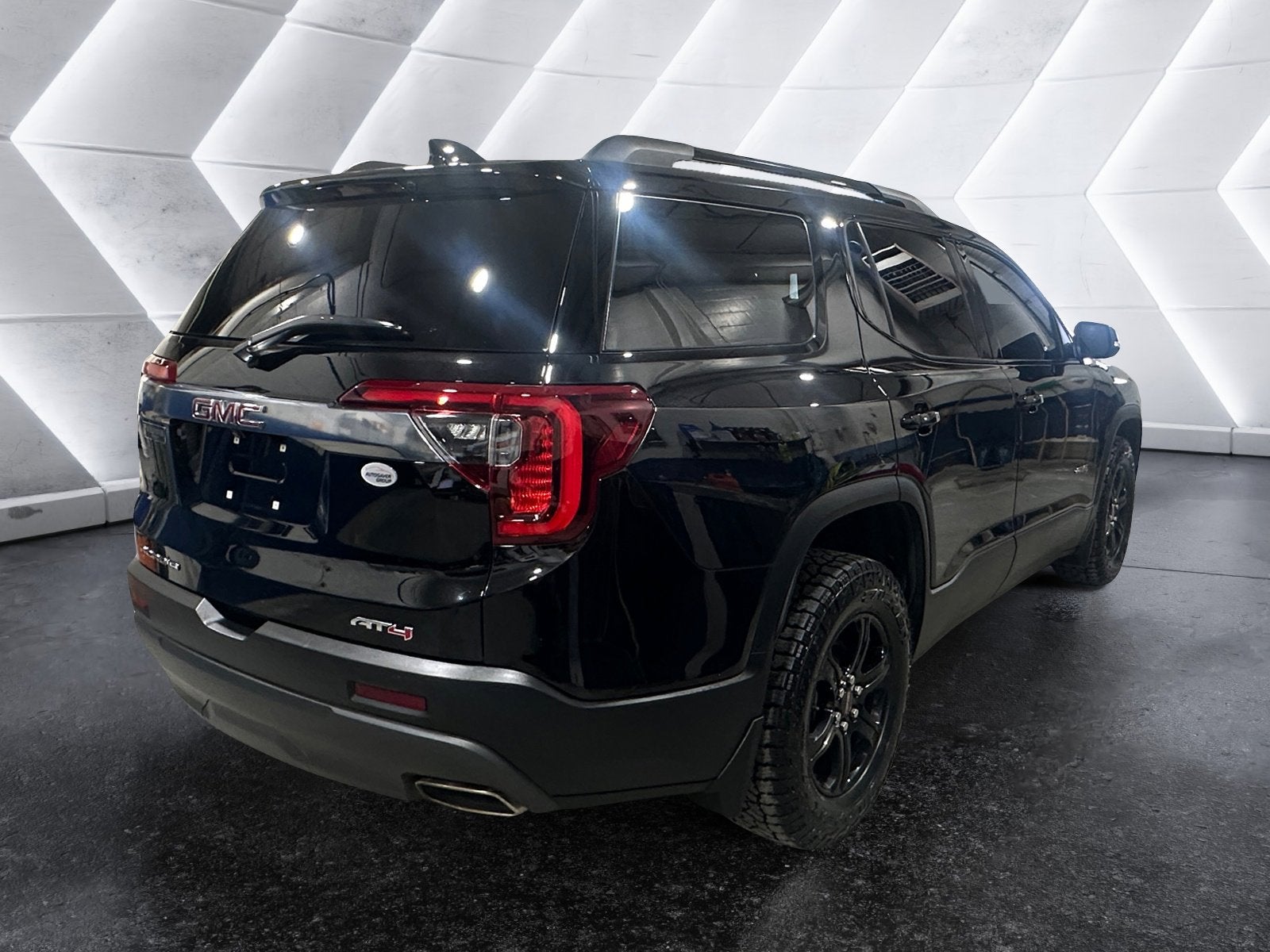 2023 GMC Acadia AT4