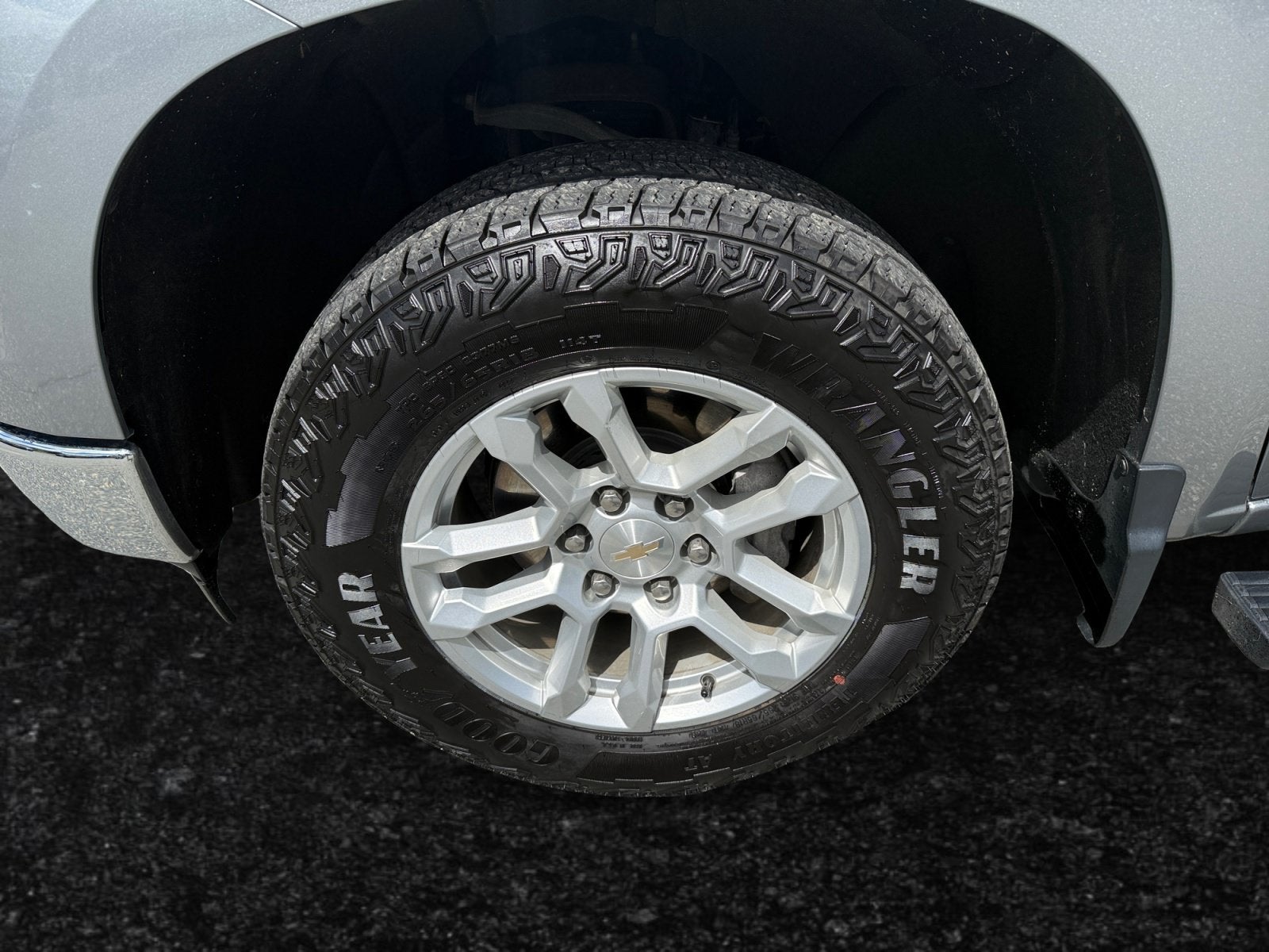 2023 Chevrolet Silverado 1500 LT (2FL)