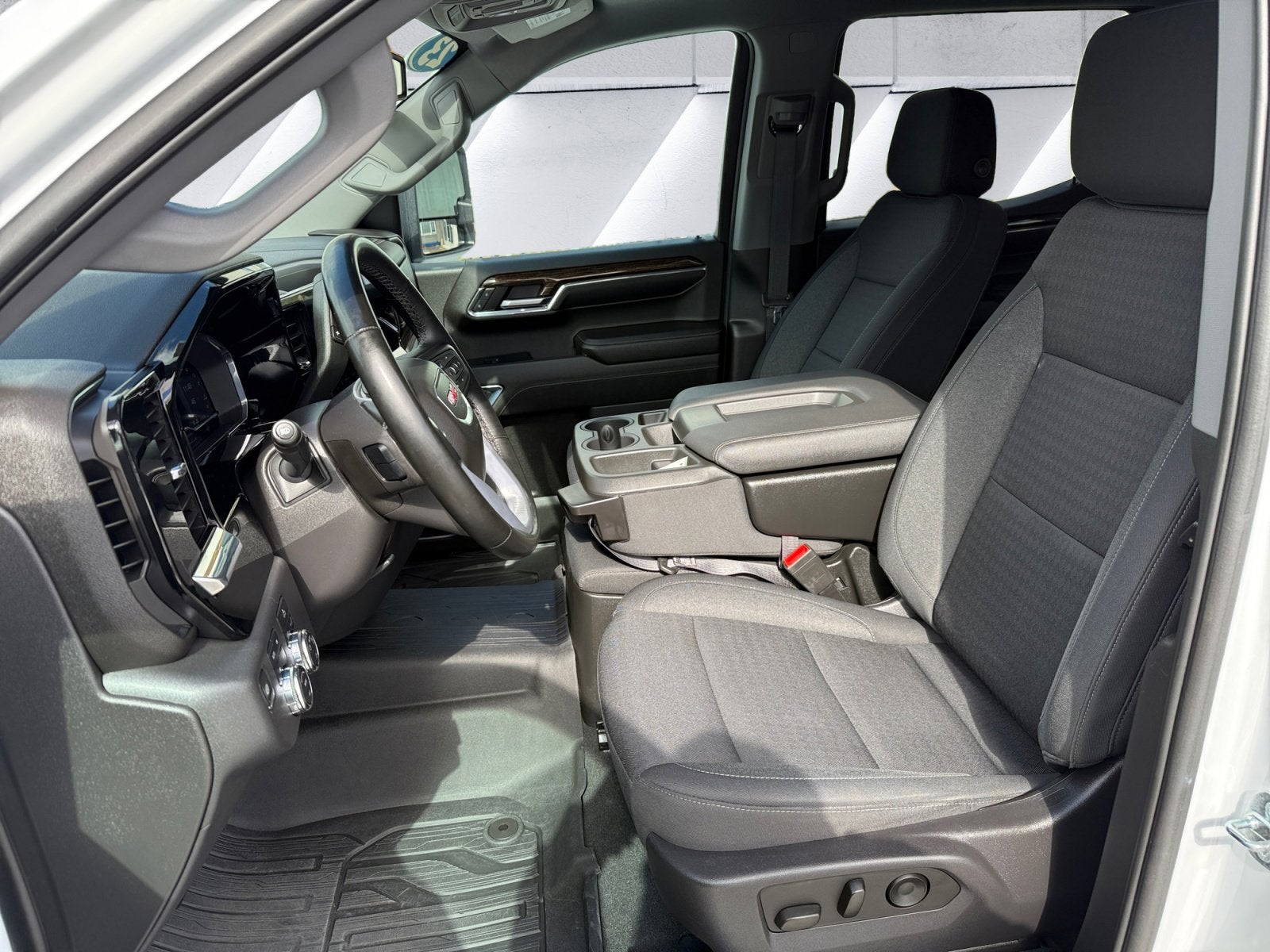 2023 GMC Sierra 1500 SLE