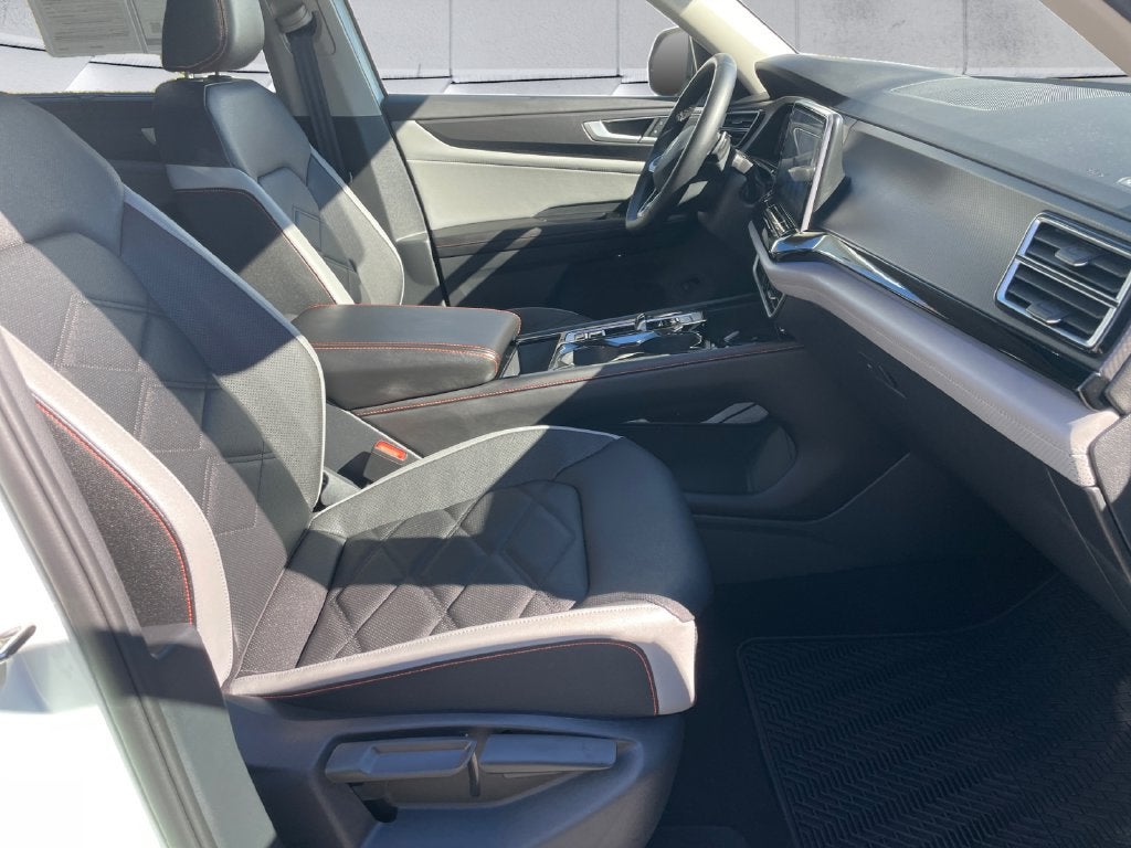 2026 Volkswagen Atlas Peak Edition