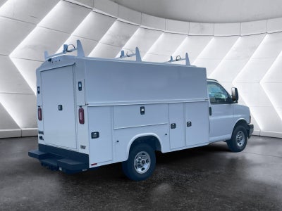 2025 GMC Savana Cutaway 3500 1WT