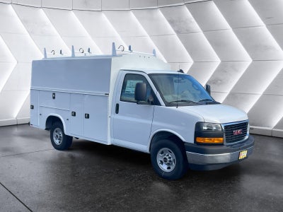 2025 GMC Savana Cutaway 3500 1WT