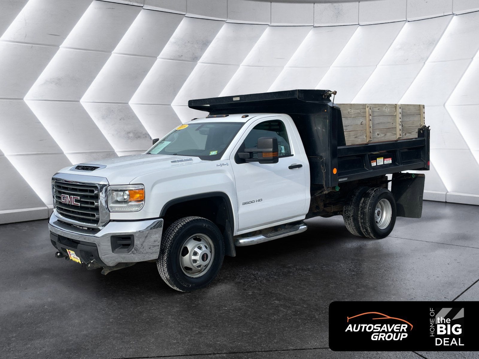 2018 GMC Sierra 3500 HD Chassis Cab DUMP BODY