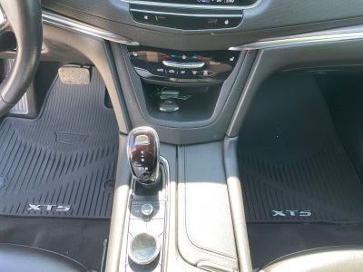 2023 Cadillac XT5 Luxury