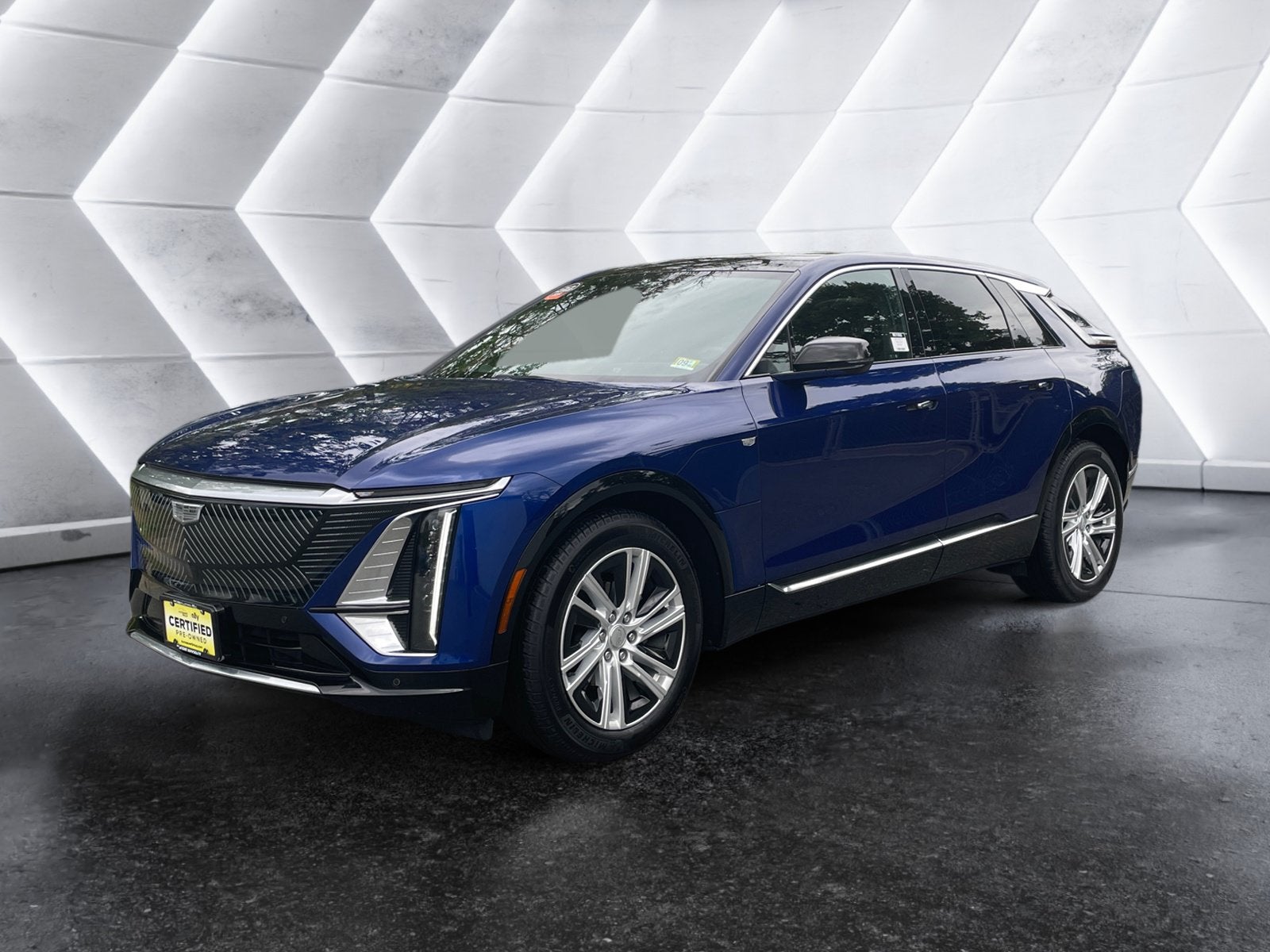 Used 2024 Cadillac LYRIQ Tech with VIN 1GYKPMRL1RZ130557 for sale in Berlin, VT