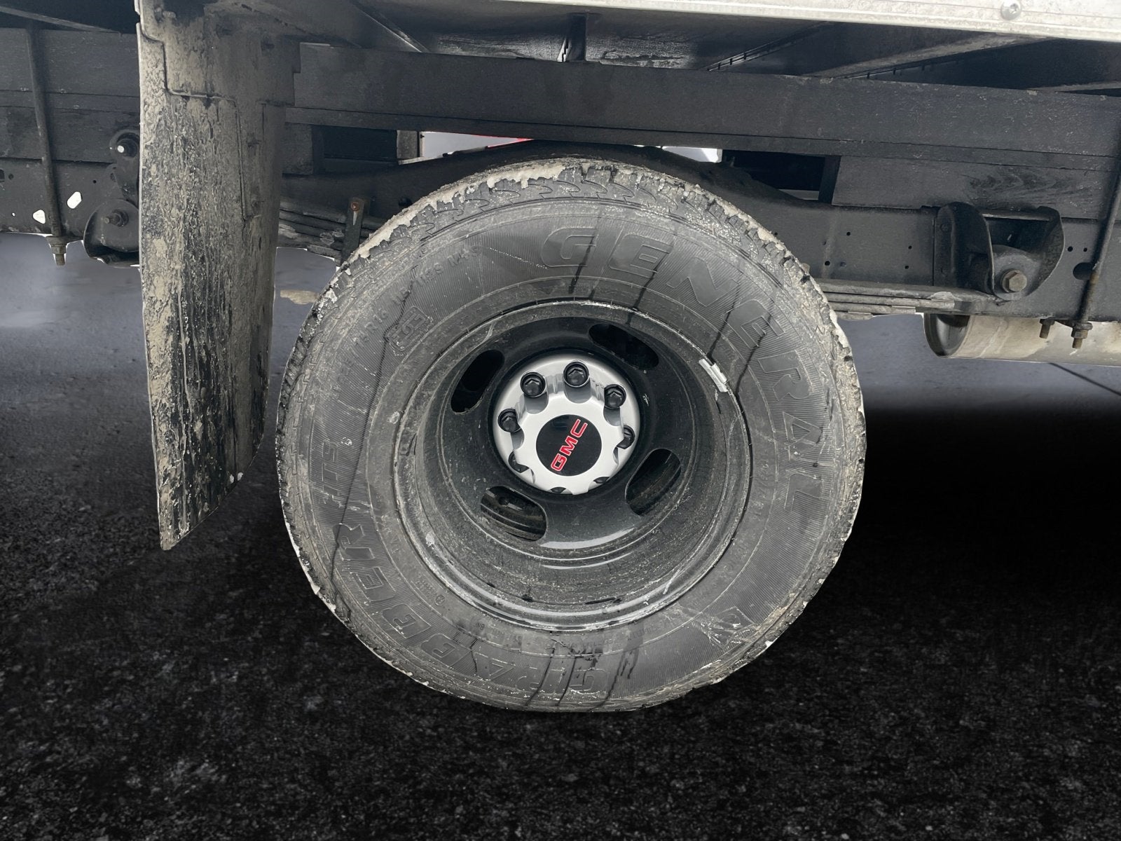 2024 GMC Savana Cutaway 4500 2WT Dejana 14 Ft. Duracube