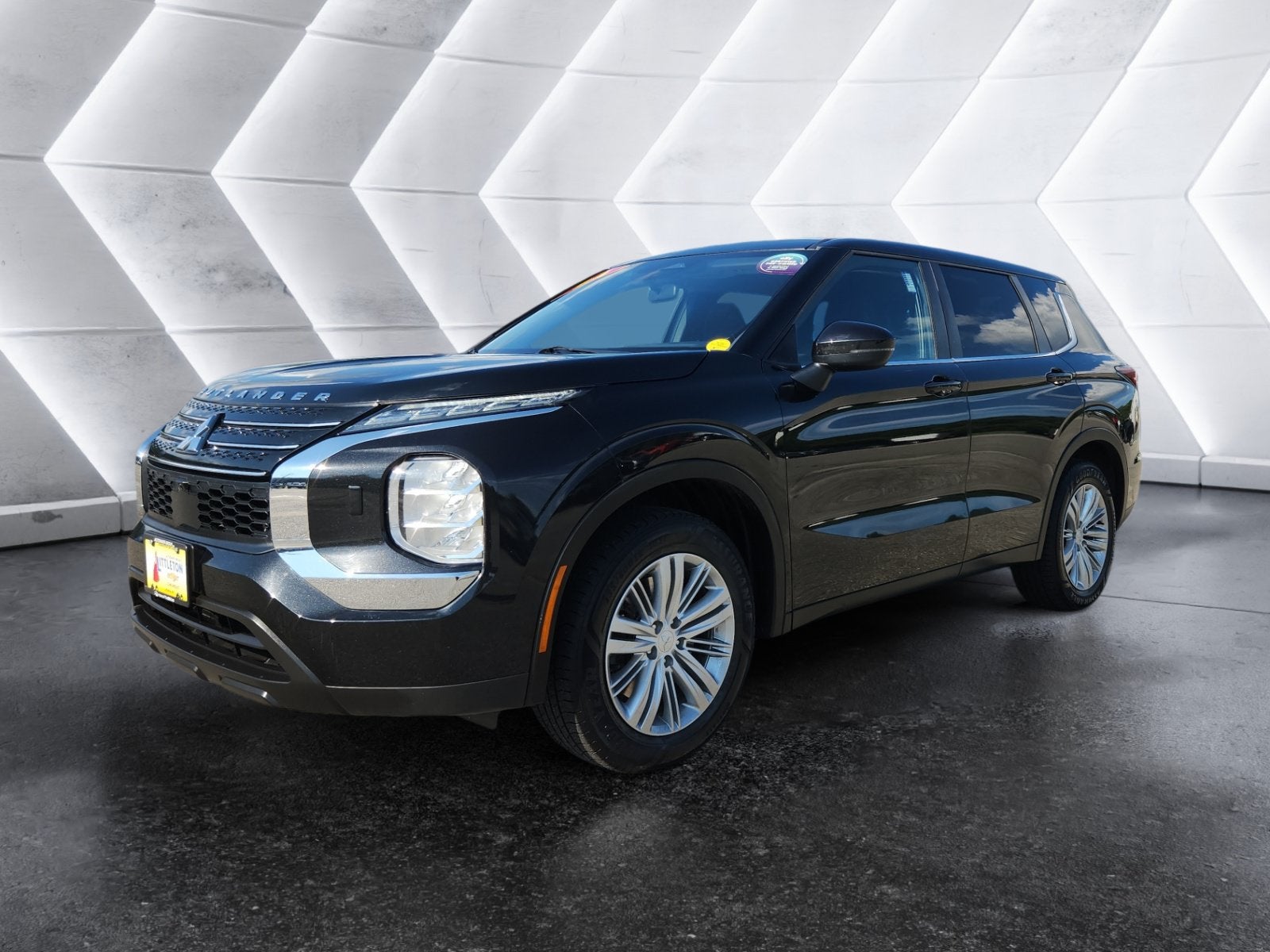 2024 Mitsubishi Outlander ES