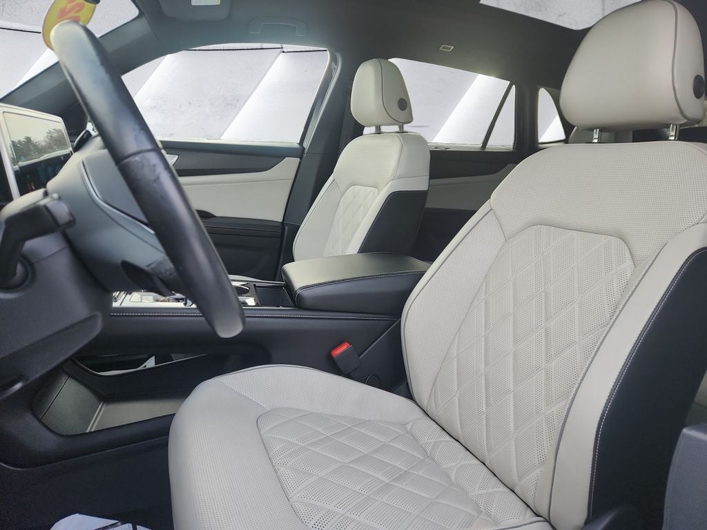 2024 Volkswagen Atlas Cross Sport 2.0T SEL Premium R-Line