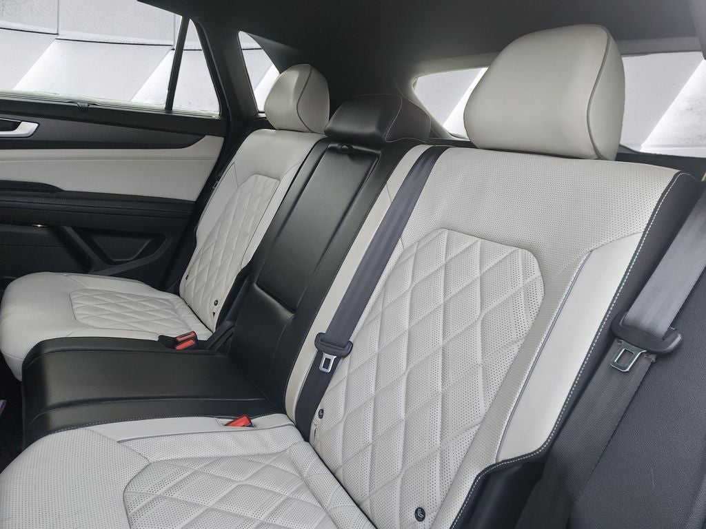 2024 Volkswagen Atlas Cross Sport 2.0T SEL Premium R-Line