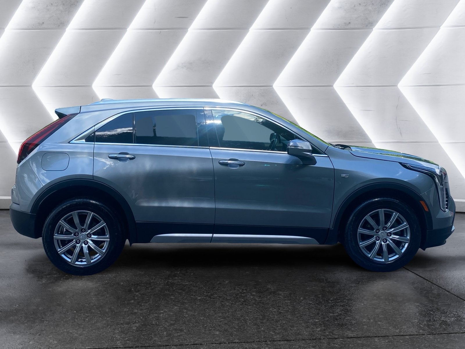 2023 Cadillac XT4 AWD Premium Luxury