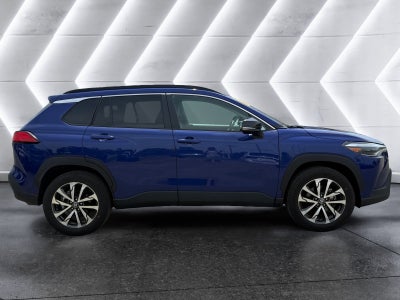 2025 Toyota Corolla Cross XLE