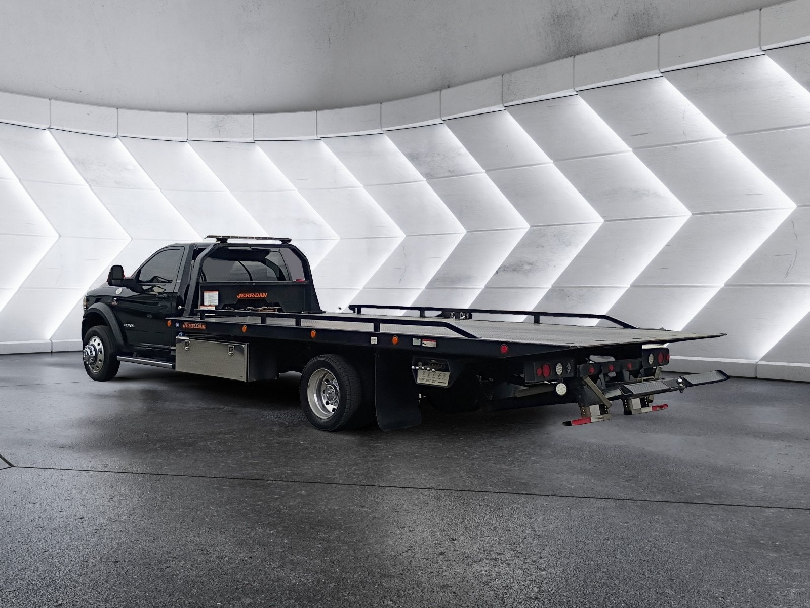 2024 RAM 5500HD SLT JERR-DAN ROLL BACK