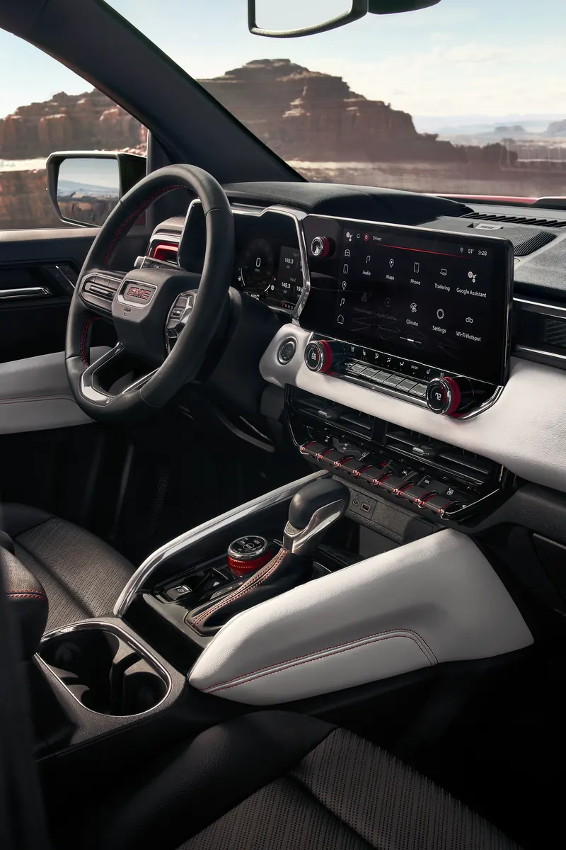 2026 GMC Canyon infotainment system at Capitol City GMC in Berlin VT
